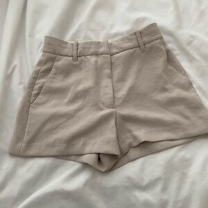 Aritzia Wilfred Shorts, Size 4